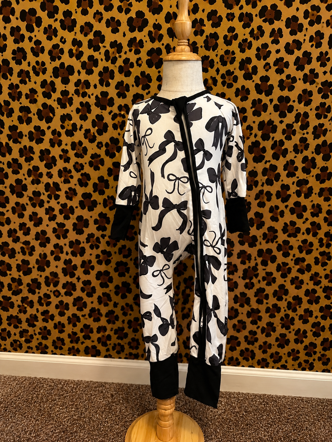 Bow print sleeper