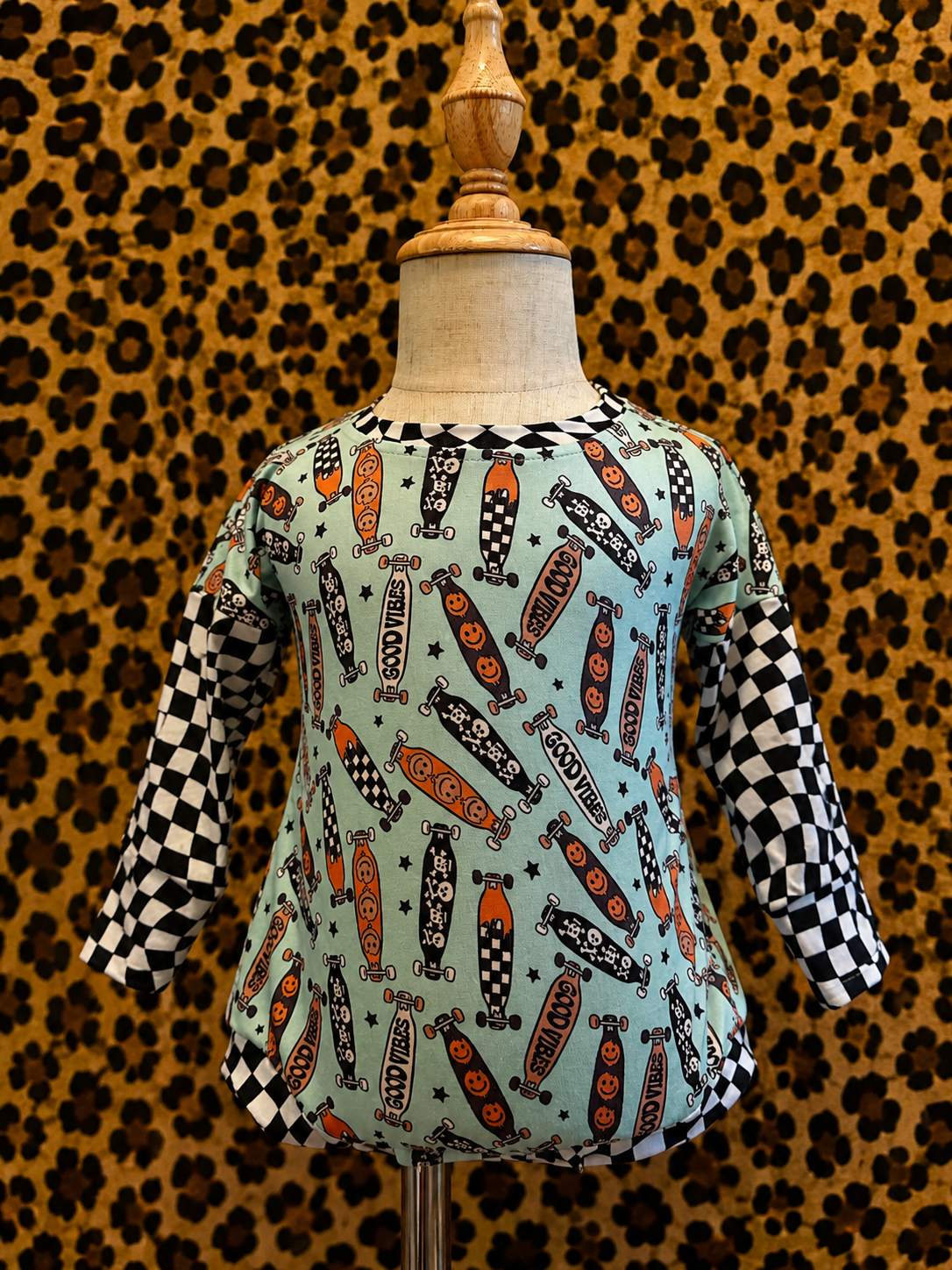 Checkered skater bubble